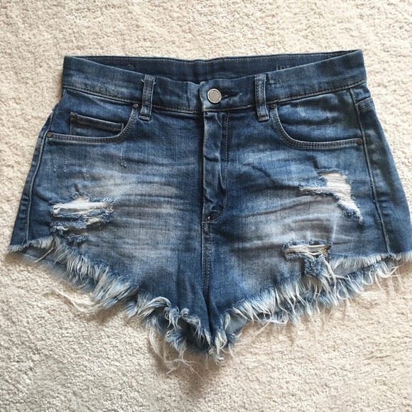 Blank NYC Pants - Host Pick! BlankNYC High Waisted Denim Shorts